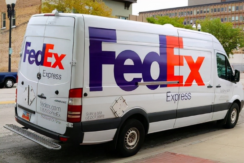 former-fedex-senior-manager-on-the-ground-sentenced-for-3-25-million