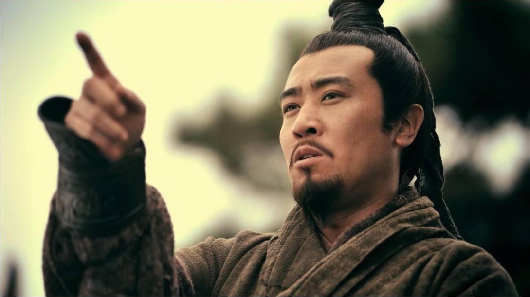 Many people think that Liu Bei has gained a treasure from three visits ...