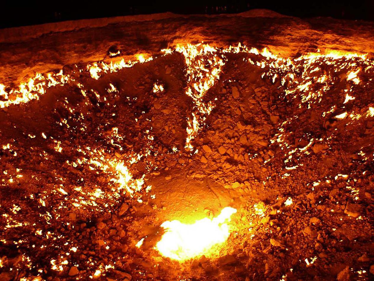 An unexpected fire ignited the "Gate of Hell", which continued to burn