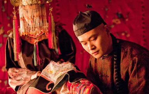 周迅宣布离婚：“我相信爱情，但不信婚姻”！