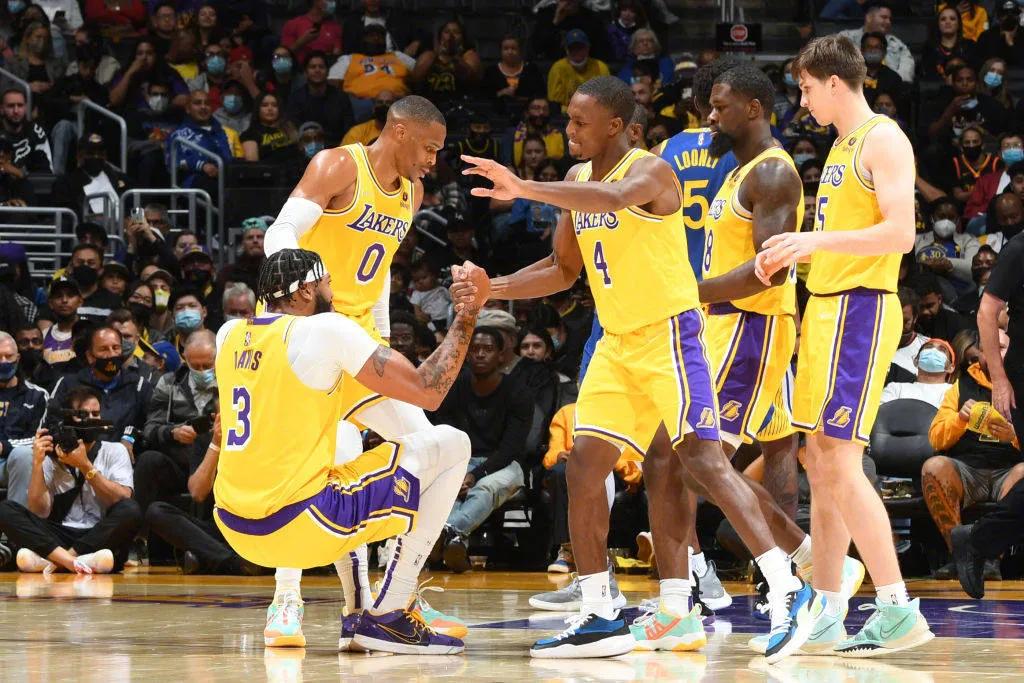 11 points in a single quarter, 17 points in the audience!Demystifying