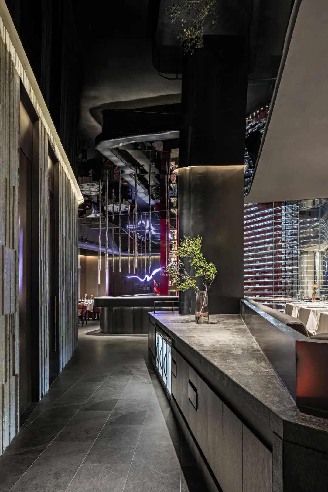 The new highend Chinese restaurant brand "Wanwei" is launched, and the