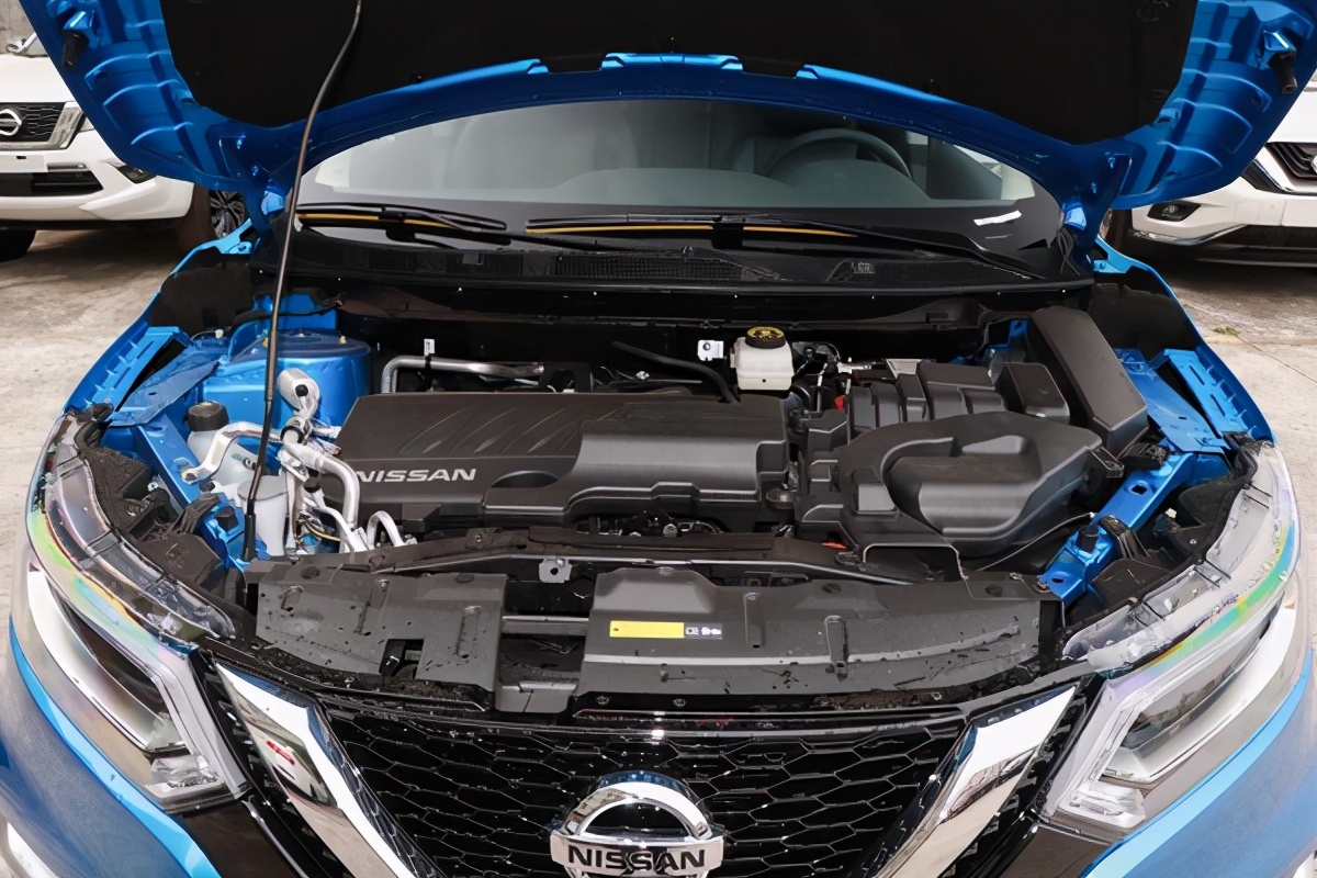 Nissan Qashqai not only looks beautiful, but also saves fuel iNEWS