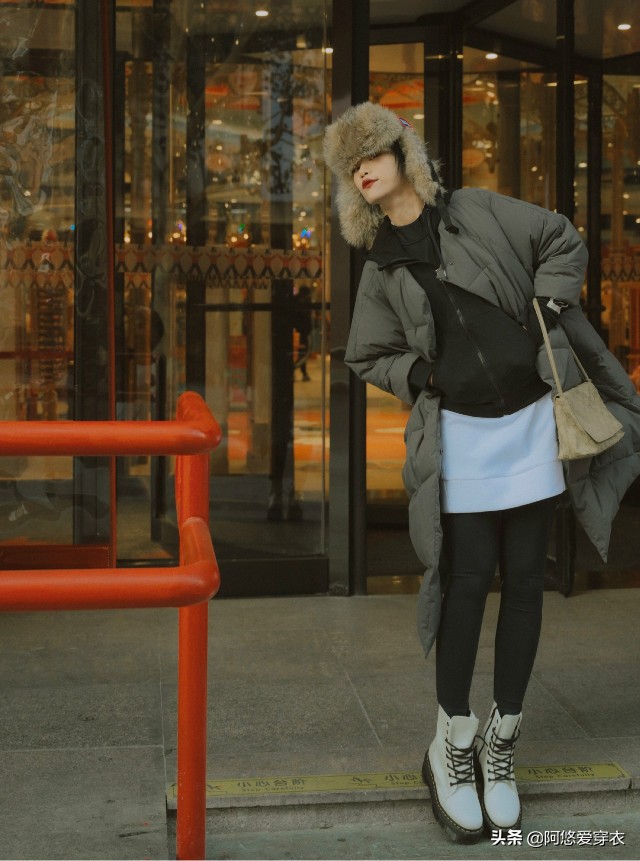 More advanced than coats, and warmer than down jackets. The "long