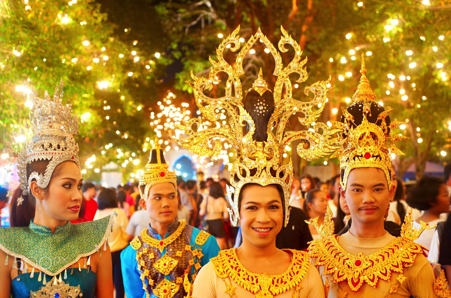 There are more than one million ladyboys in Thailand. How to