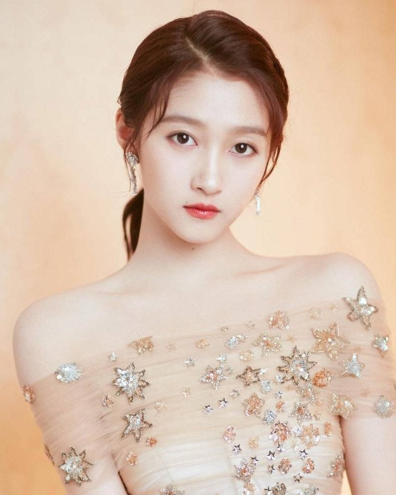 Is Guan Xiaotong a good student?The evaluation of the director of the ...