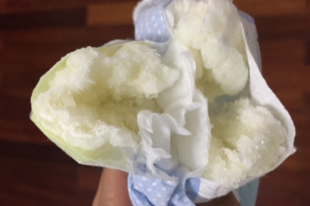 The baby's diapers were "exploded", and mother Bao angrily scolded in