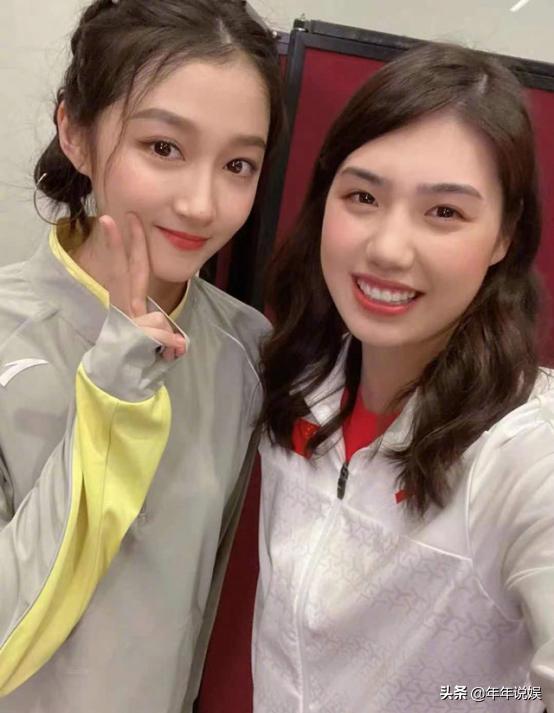 Guan Xiaotong took a recent photo and took photos with a number of ...