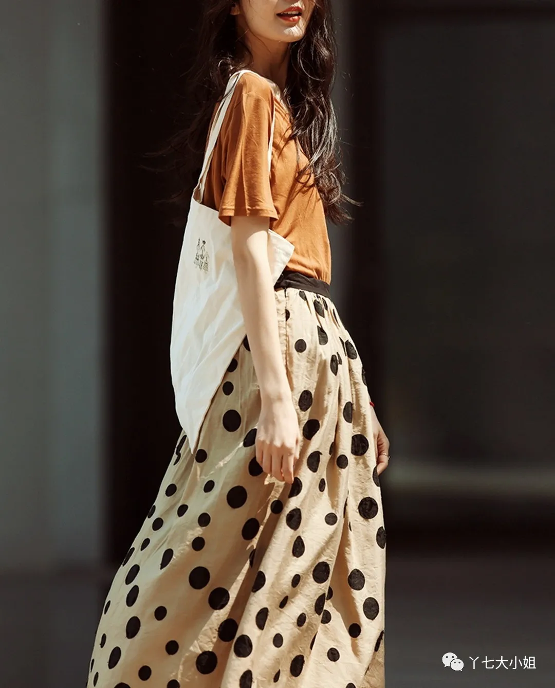 The most practical and fashionable way to wear in summer depends on