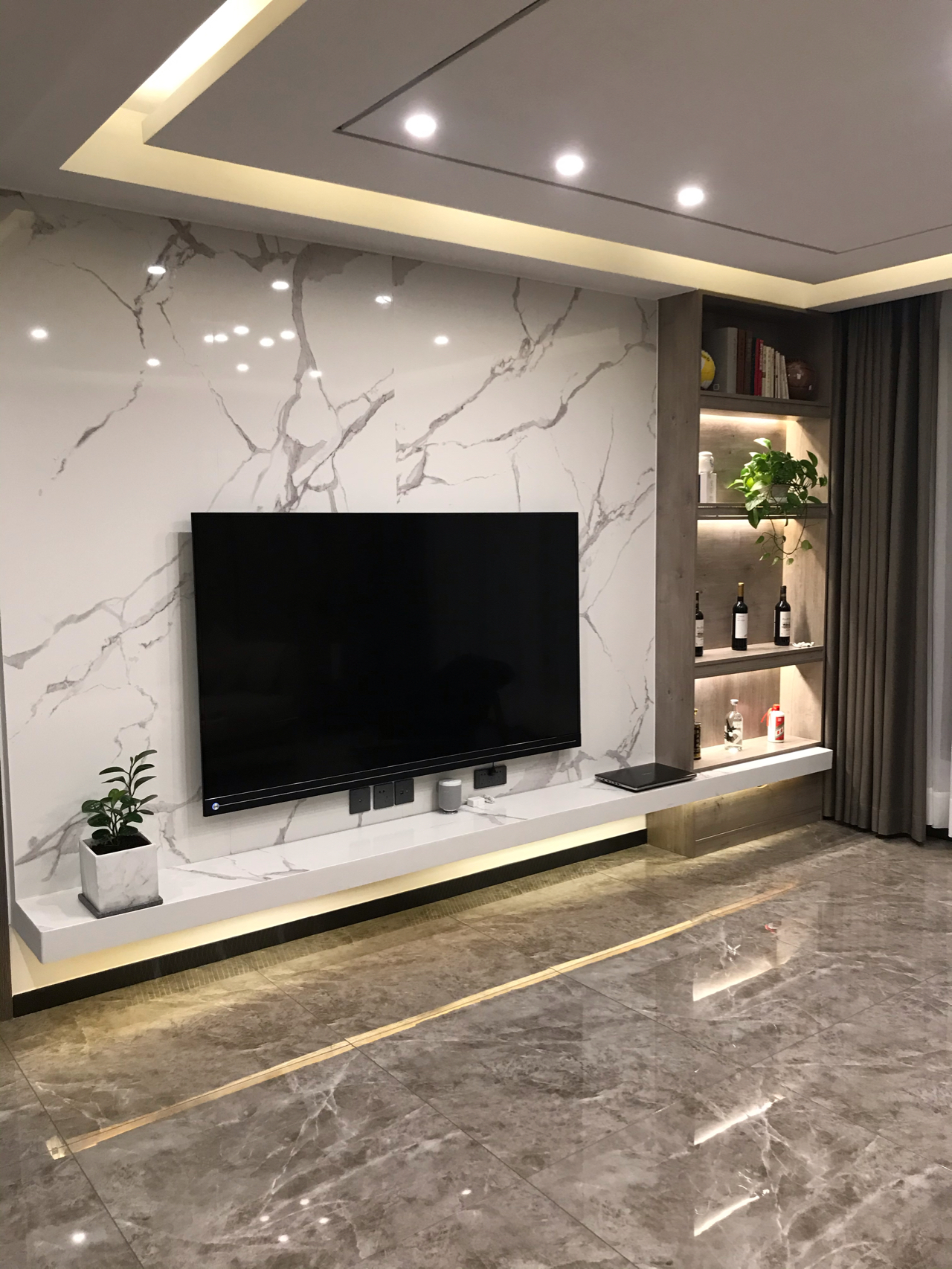 Modern style new house, TV background wall tiles on the wall are super  atmospheric, the indoor effect is atmospheric and light luxury - iNEWS
