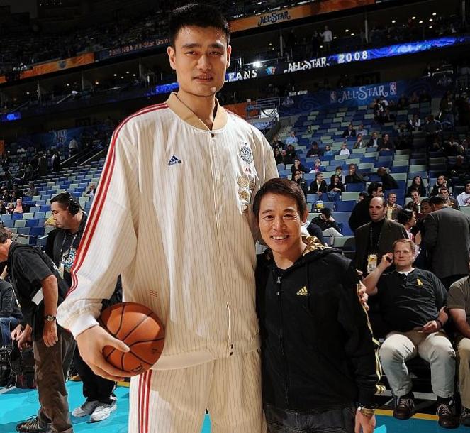 Yao Ming and his daughter were captured again!The daughter's height ...