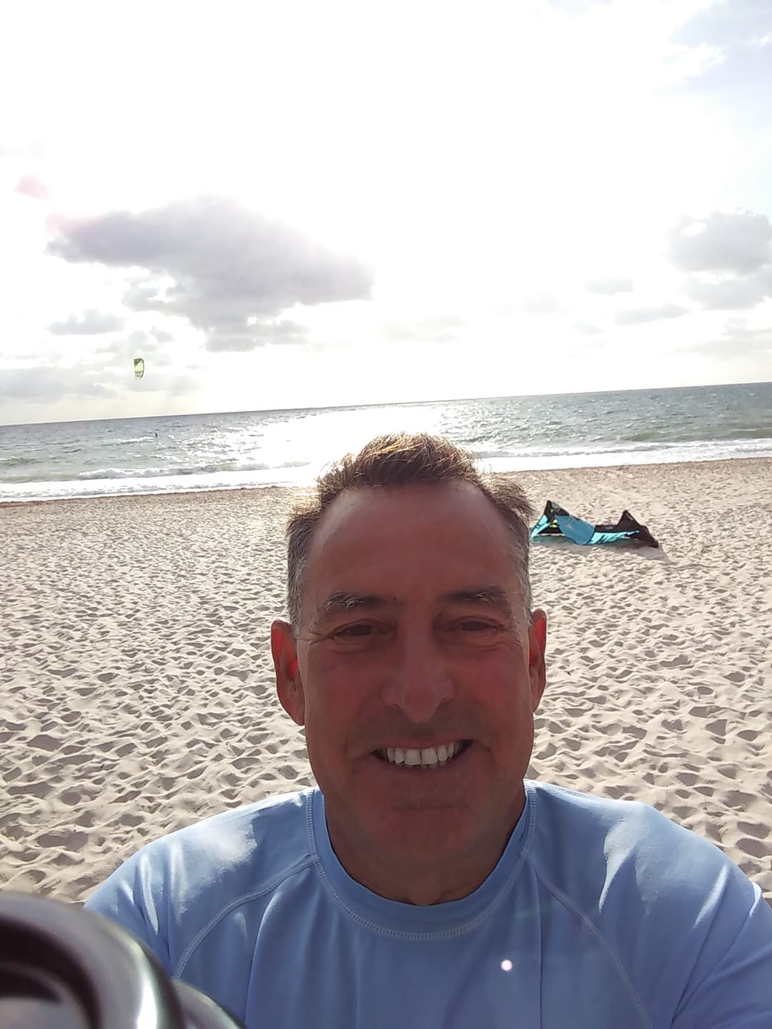 Kite surfer was swept up 122m and hit the house and died in a sudden