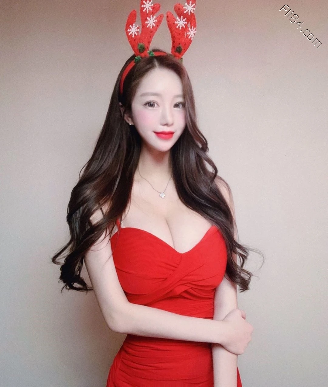 韩国妹子 - 真人版娜美@韩国泡菜姐姐berryooon事业线太强了 - 第2页 养眼图片 第11张