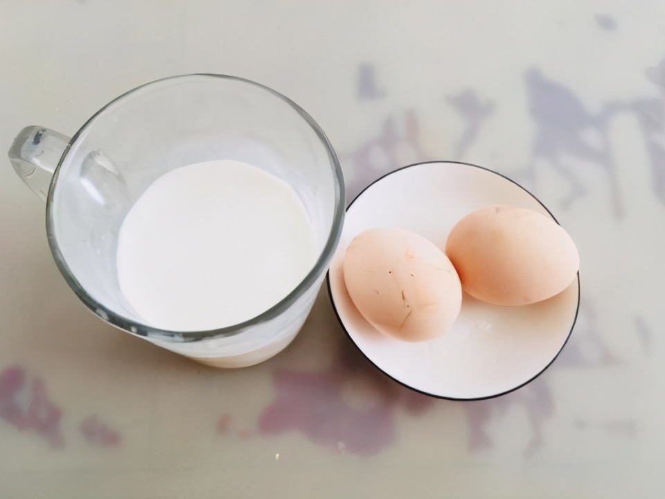 People who eat eggs every day for a long time should pay attention to