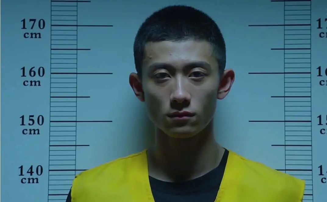 爆红童星沦为三线主播，直播现场竟被砸了场子…