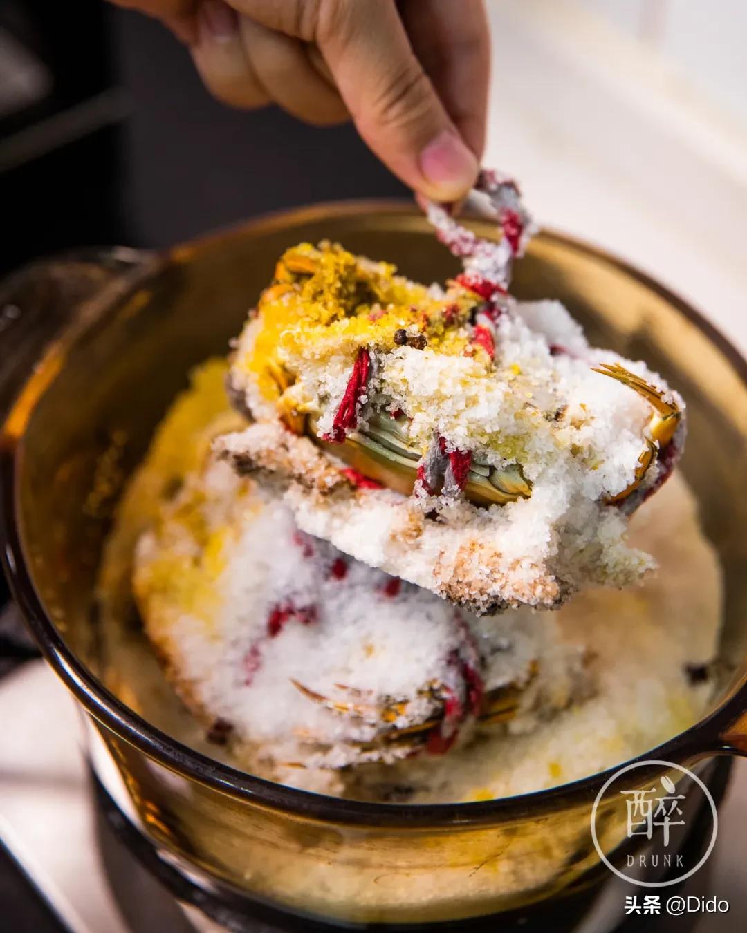 Sweet and tender crab meat, it's cool to eat like this iNEWS