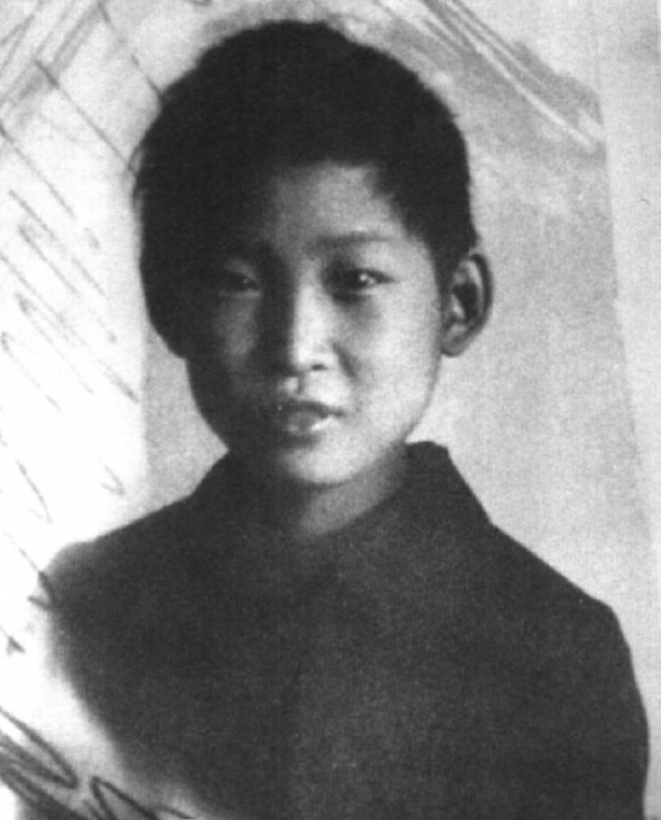 Li Minxin While in the Soviet Union, Li Min brought back a photo of Zhang ...