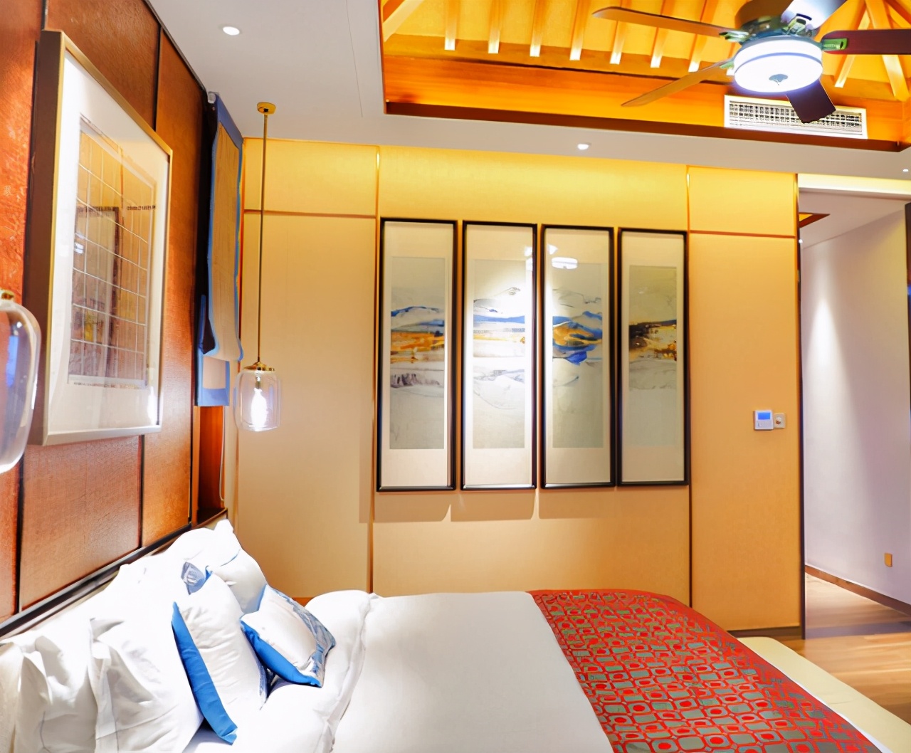 Why do hotel single beds usually have two pillows?There are three main