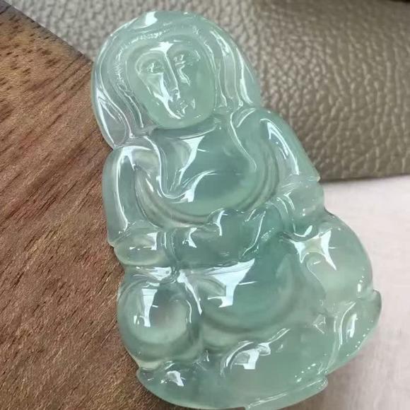 What is the difference between jade and jade? How to distinguish which