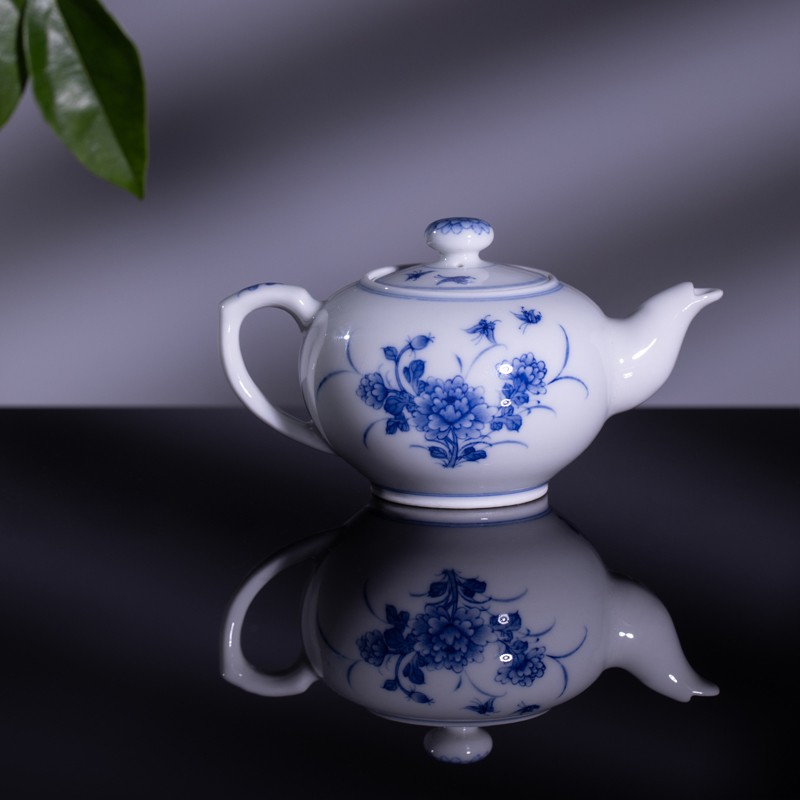 Why is Jingdezhen porcelain expensive iNEWS