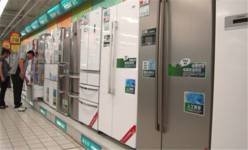 Obviously, it's cheaper to open sidebyside refrigerators. Why do most