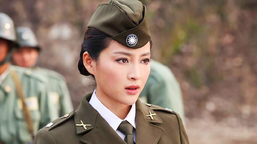 Military uniform photos of 40 female celebrities: Zhao Liying, Jin ...