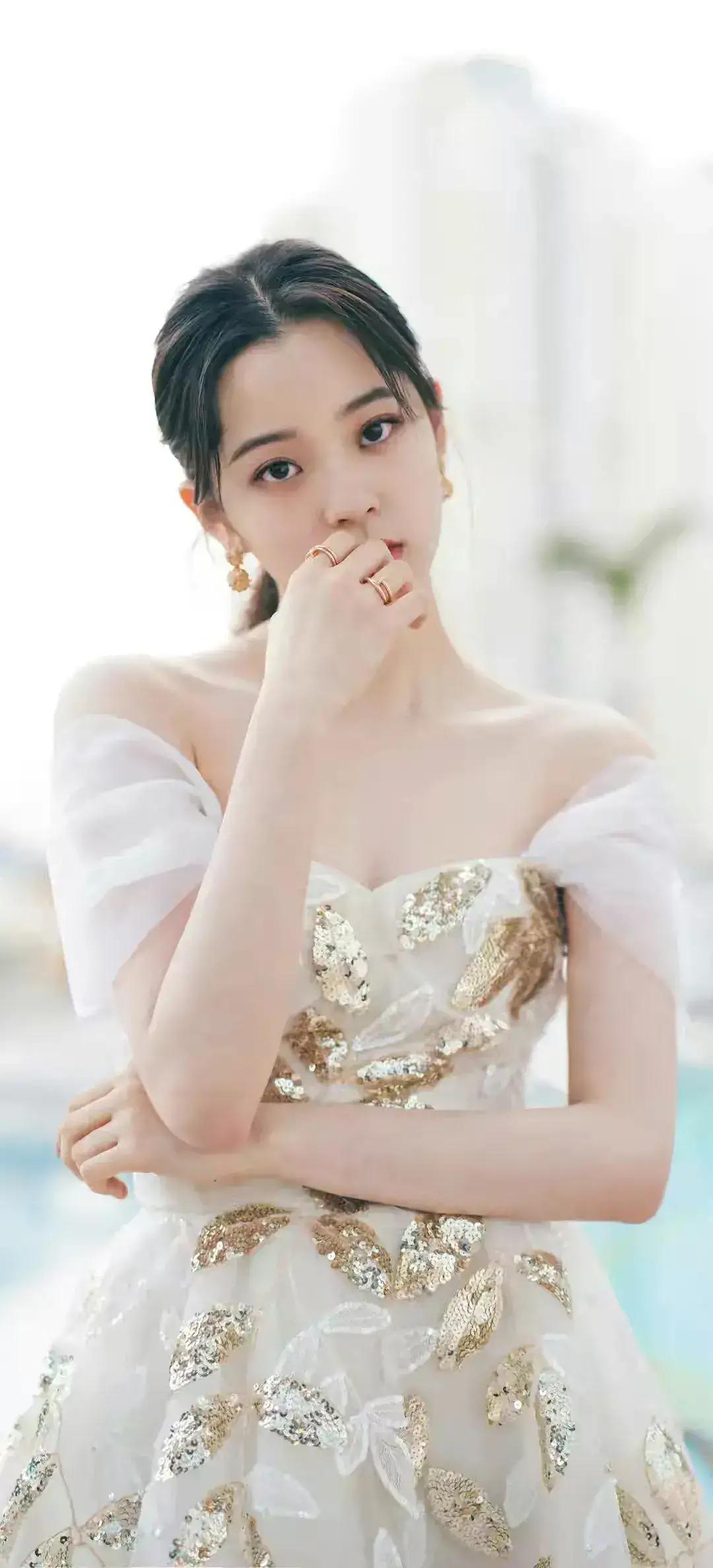 Lin Xiawei, Ouyang Nana, Di Lieba, Yuan Jiamin, Cao Xiwen - iNEWS