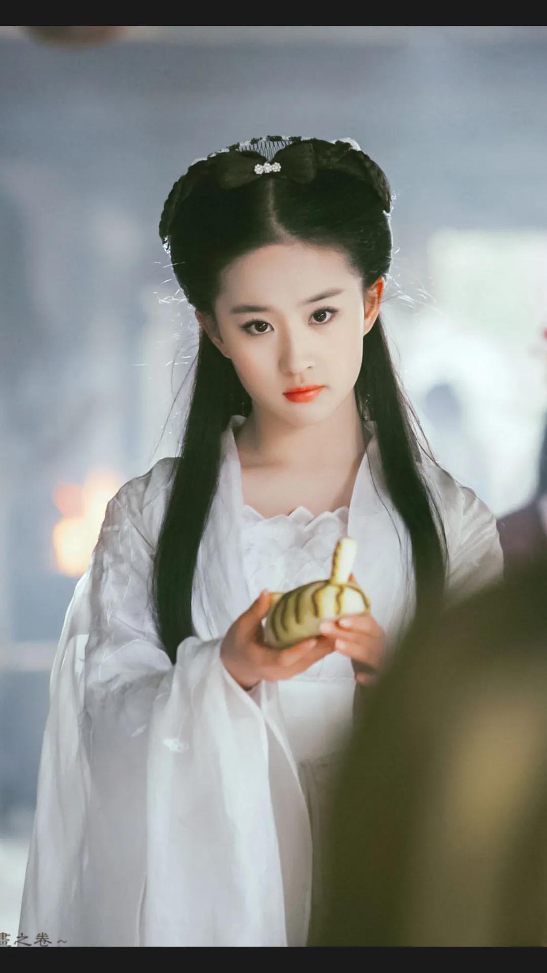 Top Ten Beauties in Costume Dramas (10) Liu Yifei - iNEWS