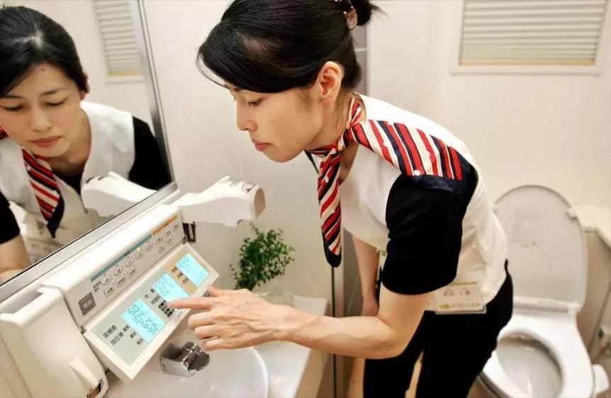 Introduce the "hidden buttons" unique to Japanese women's toilets iNEWS