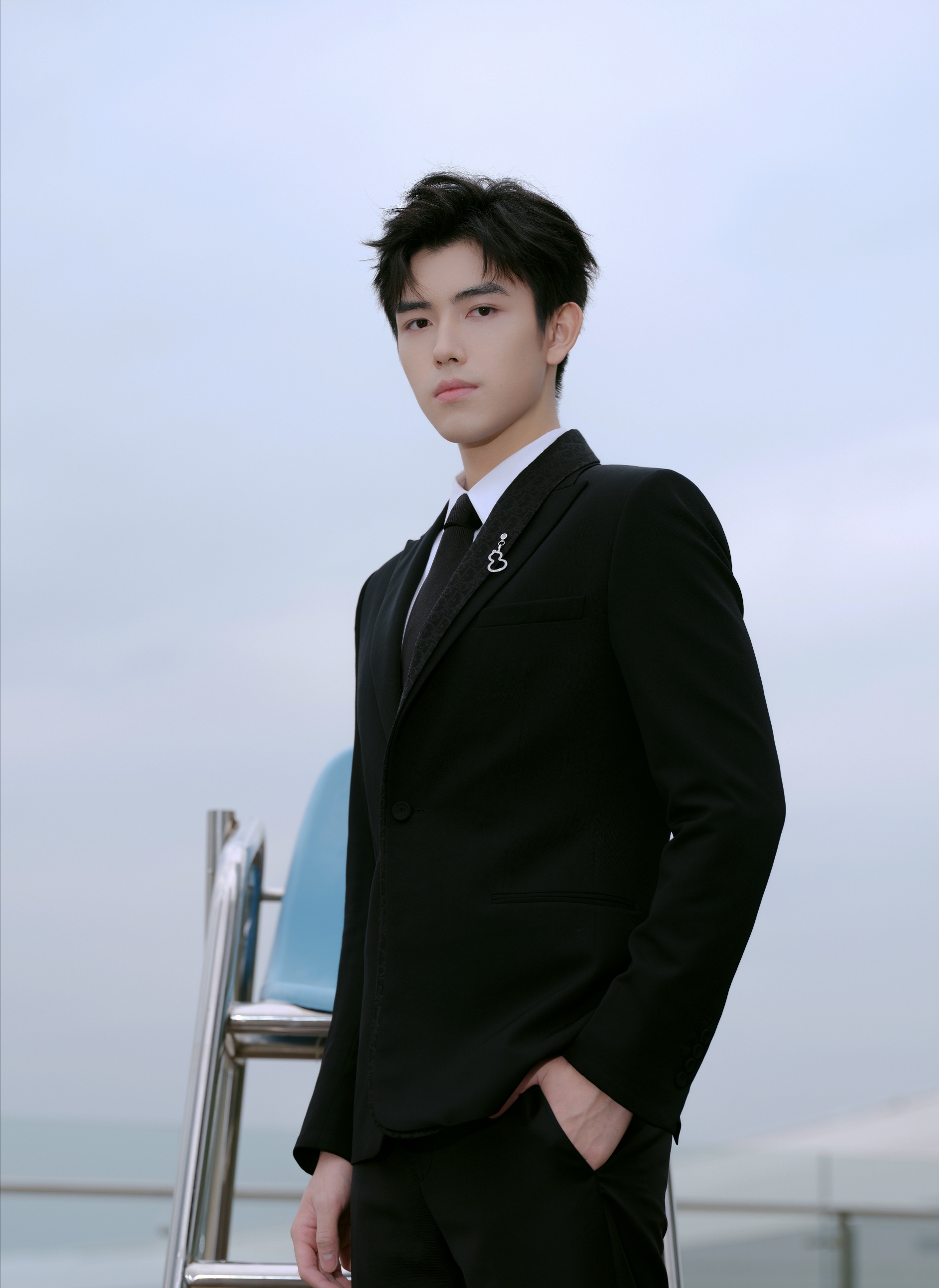 Xing Zhaolin and Chen Feiyu wear fashionable casual clothes, handsome ...