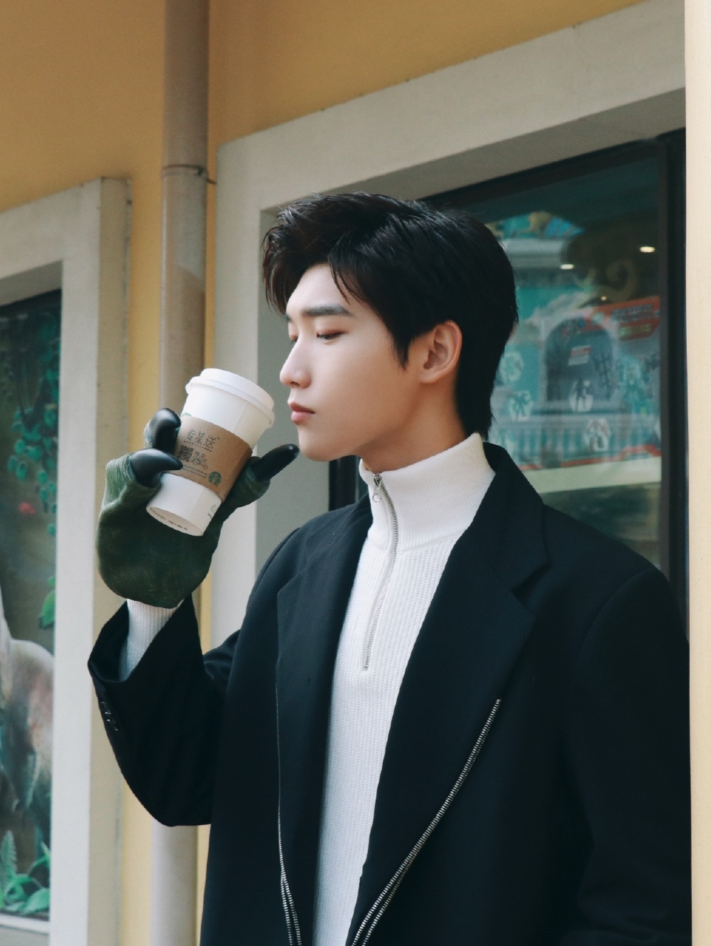 Xing Zhaolin and Chen Feiyu wear fashionable casual clothes, handsome ...