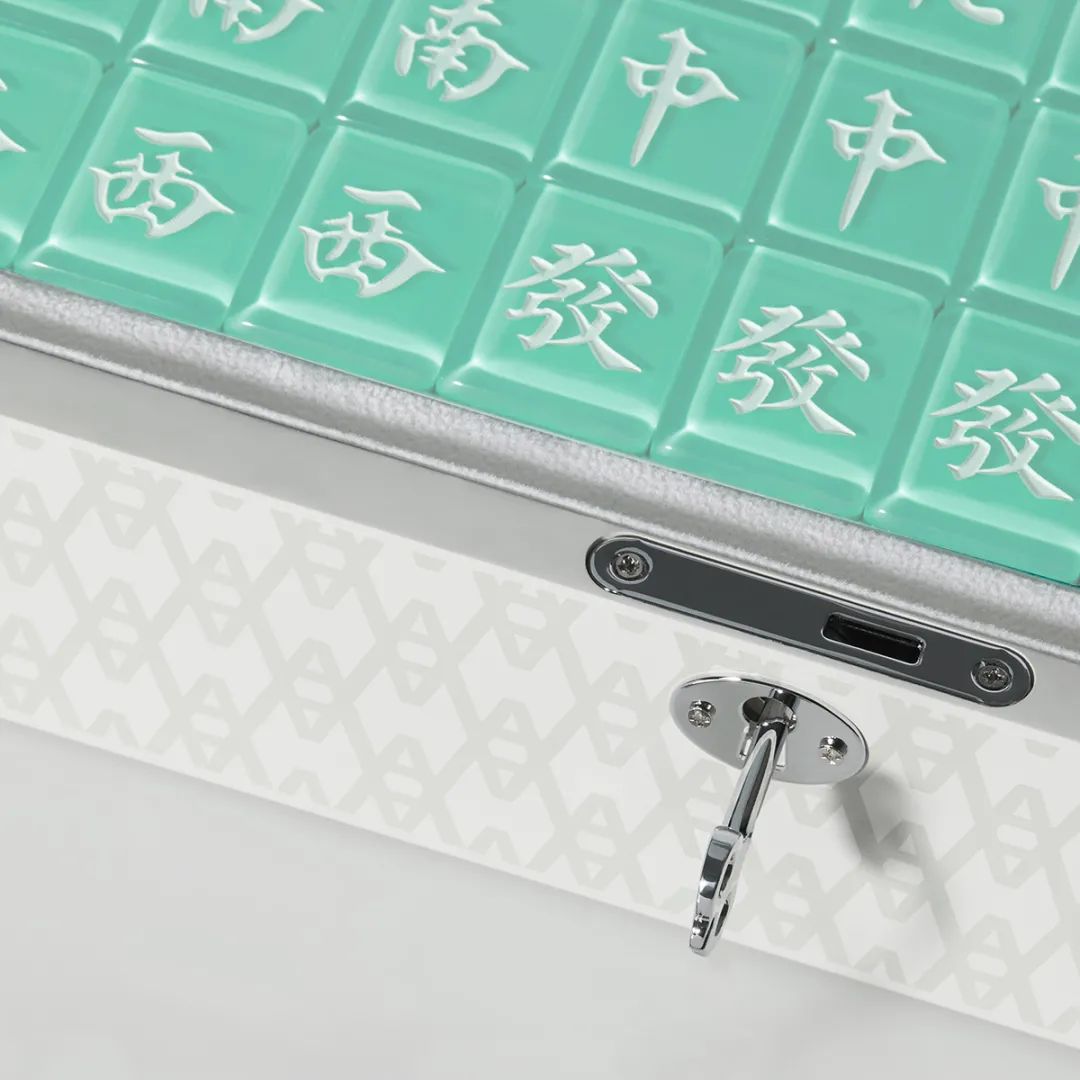 跳转时空danielarsham带回了一副百年之后的麻将