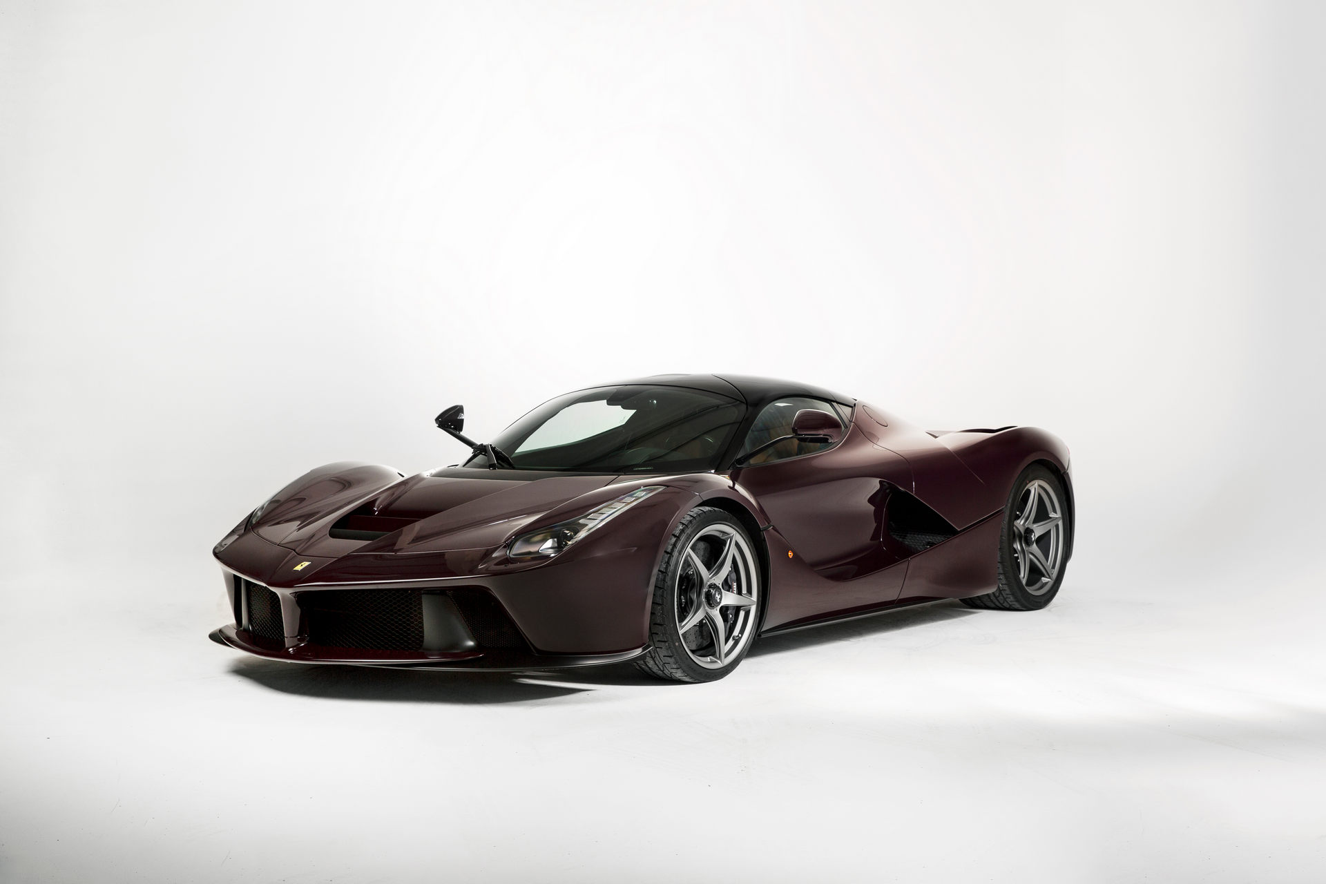 This burgundy Ferrari Rafa supercar only drove 1477 kilometers and is ...