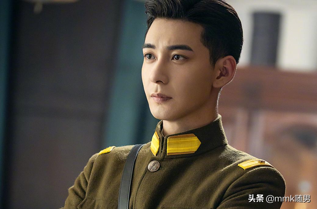 Chen Xingxu has another new drama. The military uniform is full of ...