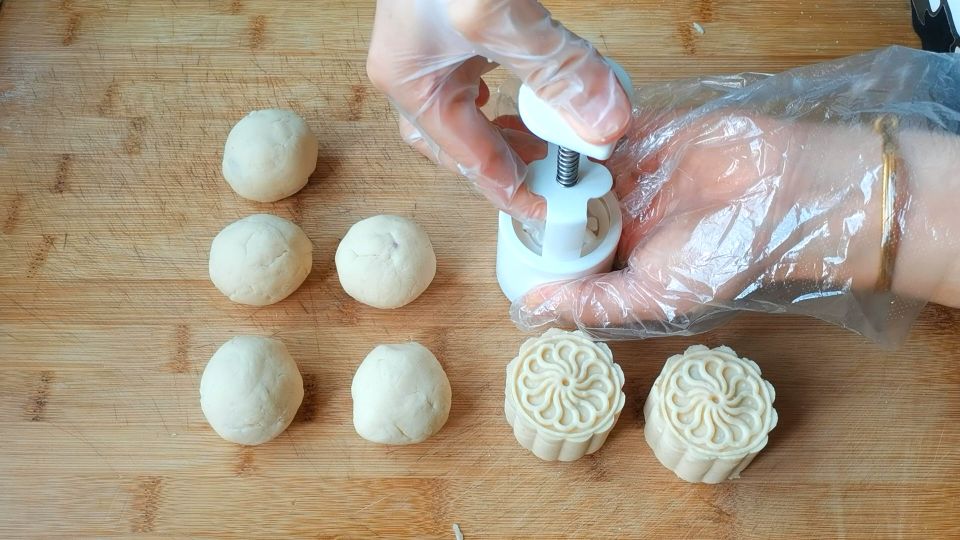 Lowcalorie and nourishing yam bean paste cake, simple recipe, sweet