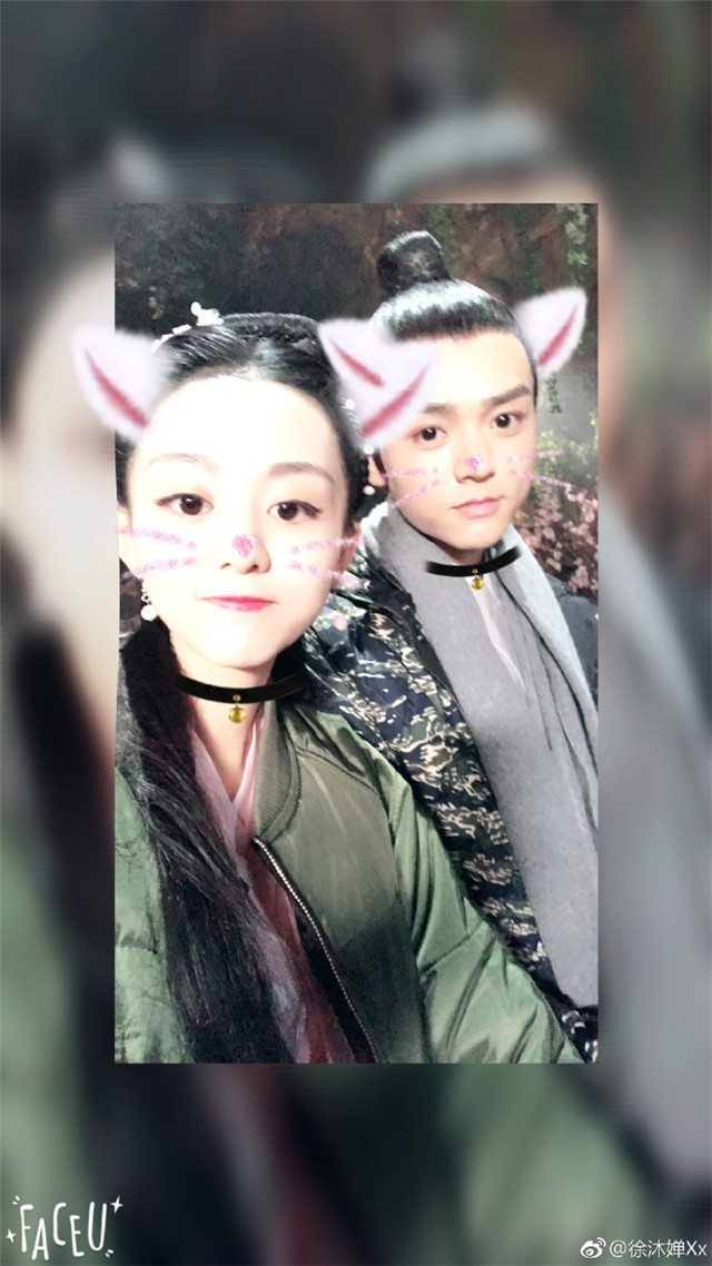 Zhang Zhehan and Gong Jun were revealed to have girlfriends, but the