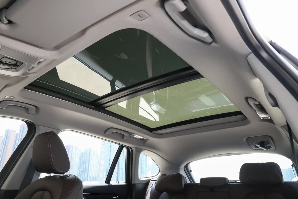 How to repair the sunroof sunroof on BMW X1? iNEWS