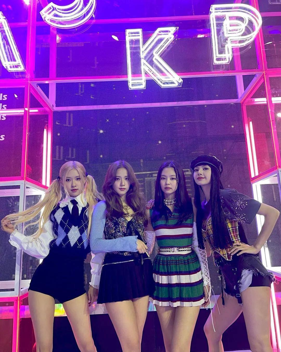 ranking blackpink outfits