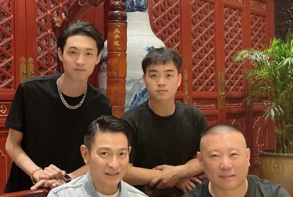 Guo Degang and Andy Lau had dinner with him, only Qin Xiaoxian and ...