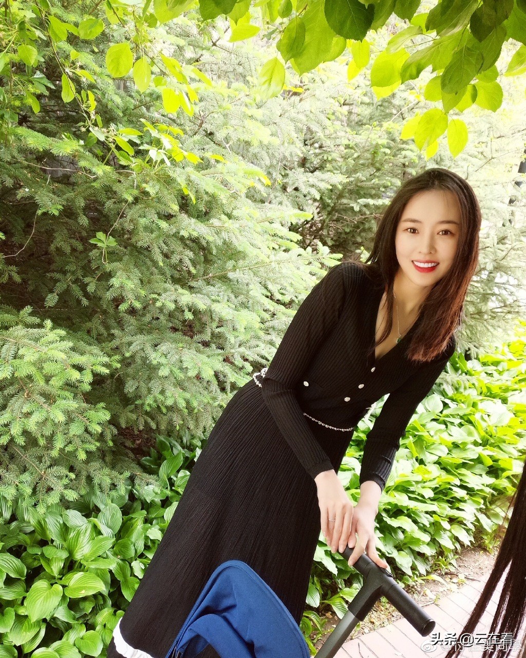 Net celebrity beauty Fu Jiamei has beautiful photos to appreciate, very ...