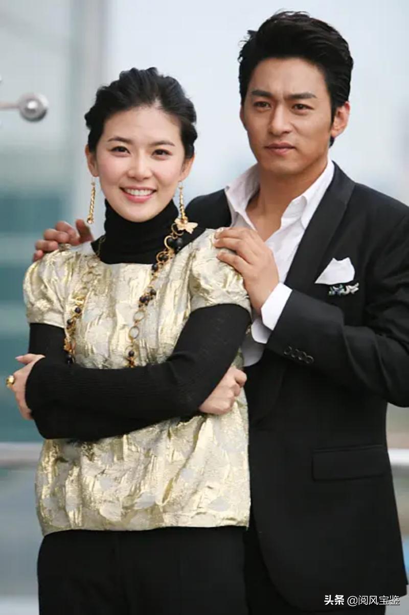 The wives charge forward, Zhu Zhenmo reappears as the father, the ...