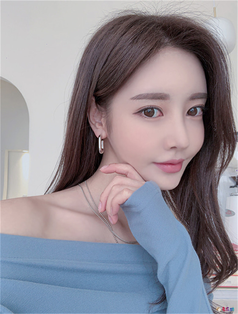 孙允珠：热亚那娇蓝琉璃文艺鱼尾长裙