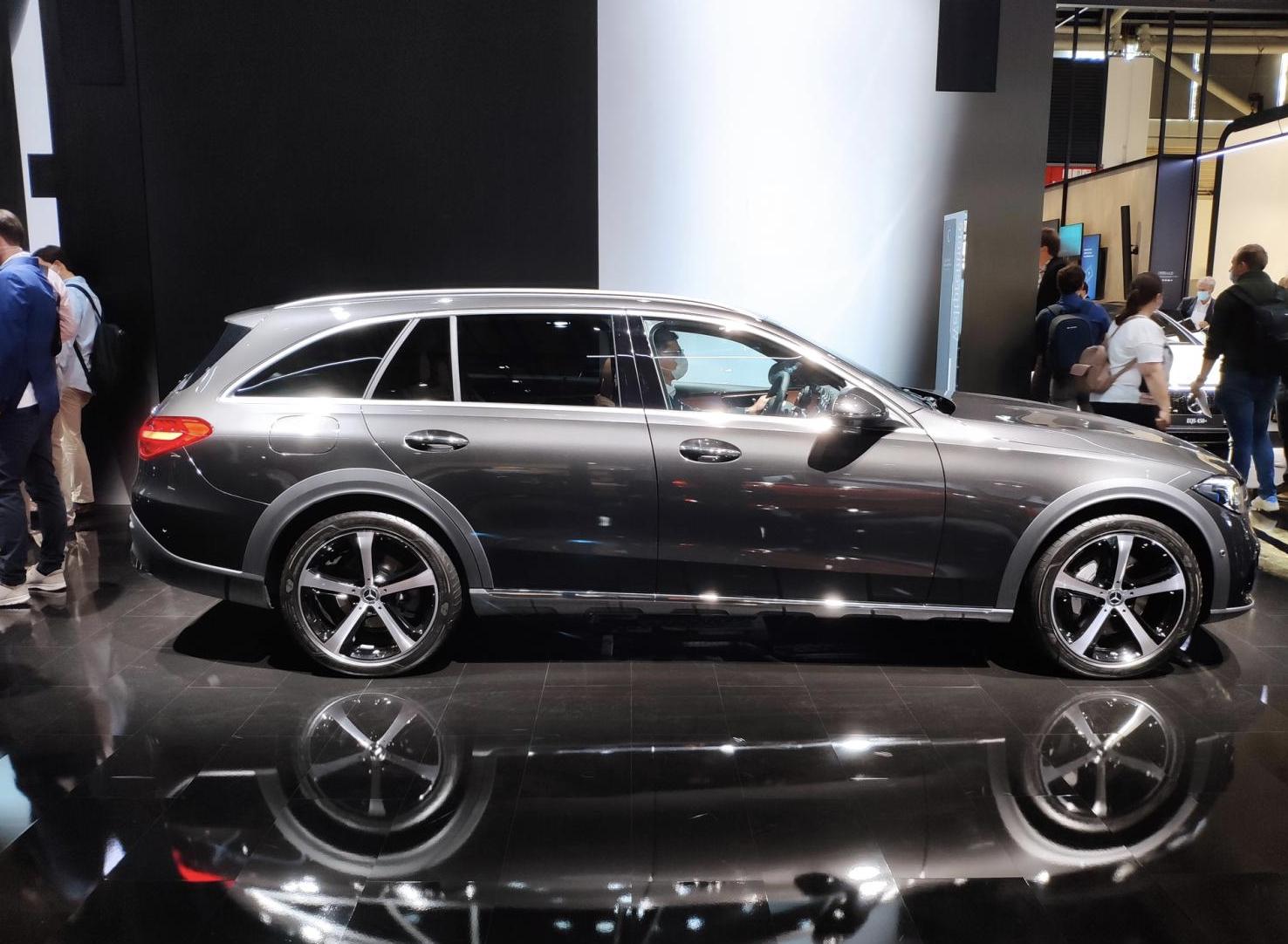 The chassis is raised by 40mm, and the new MercedesBenz CClass All