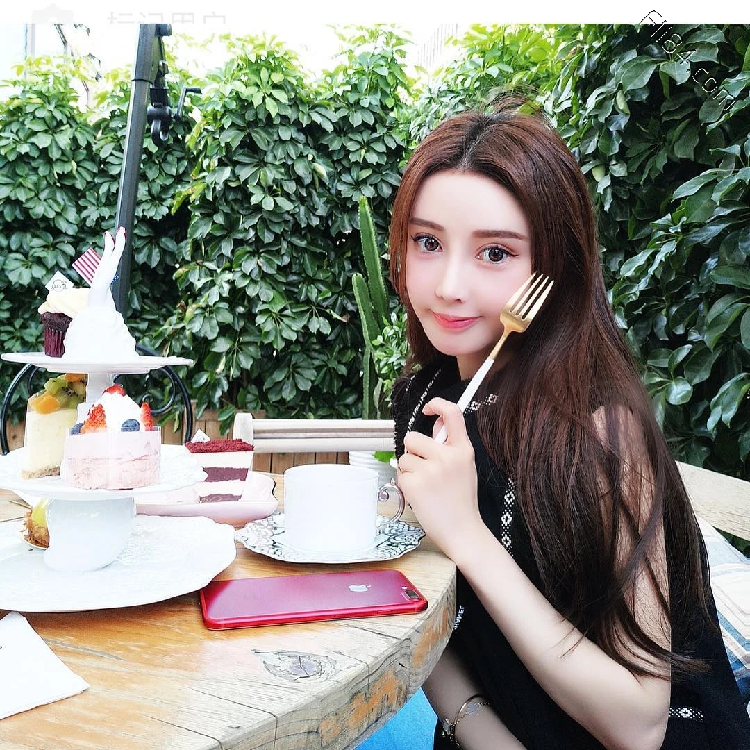 正妹演员“heesch.chi”性感的翘臀妹子写真 节操写真馆 热图4 正妹演员“heesch.chi”性感的翘臀妹子写真 节操写真馆 热图4
