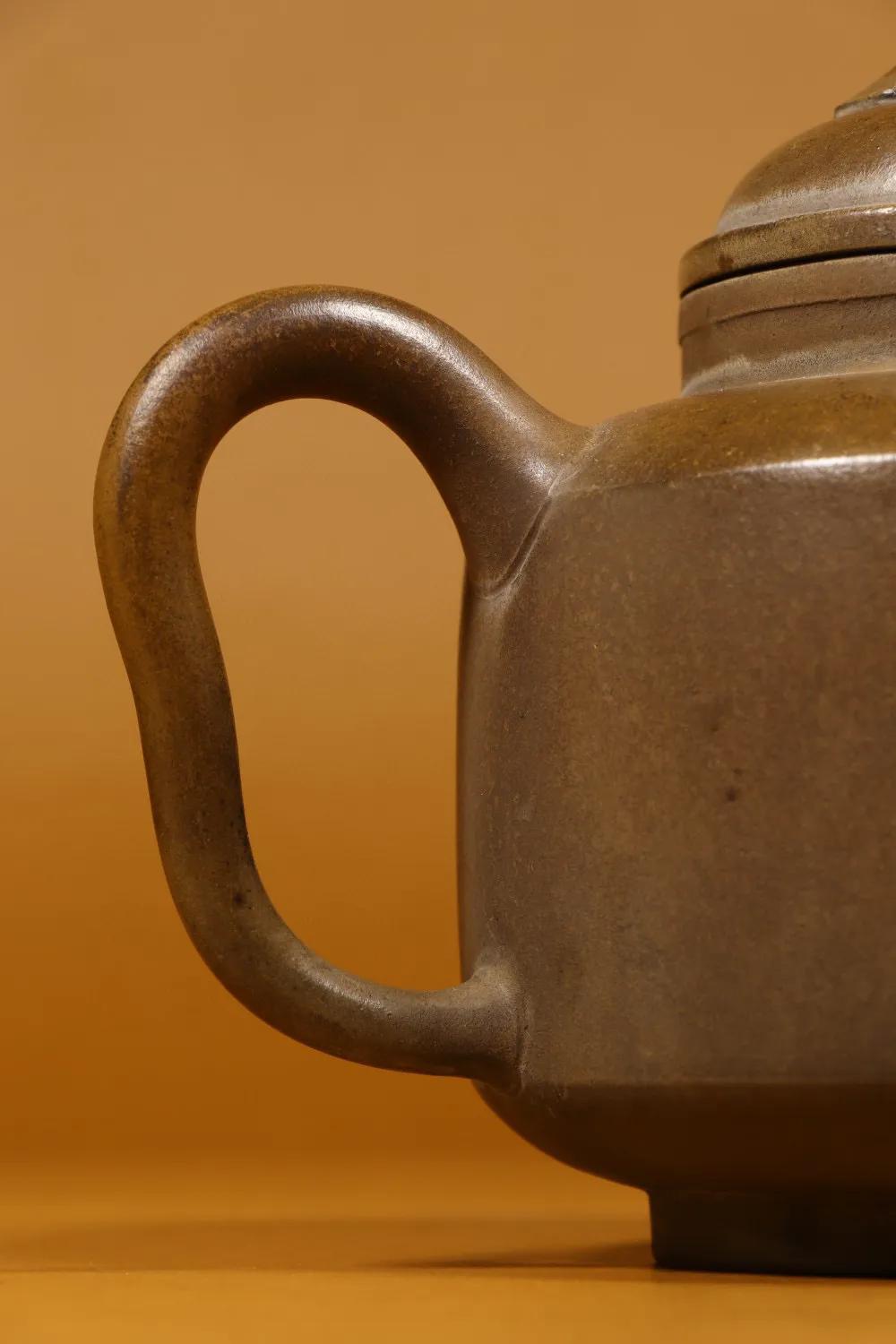 Old collection, Ruyishaped button purple clay teapot iNEWS