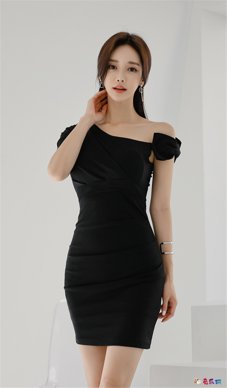 孙允珠：暗黑狂想波斯深邃花木鱼尾裙