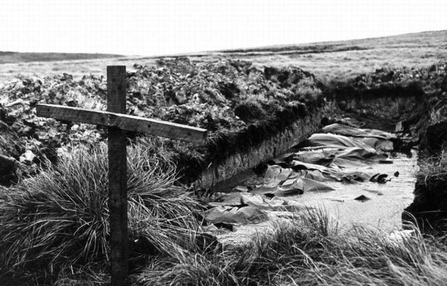 Falkland Islands dispute Who is in charge of the Falkland Islands issue between Britain and