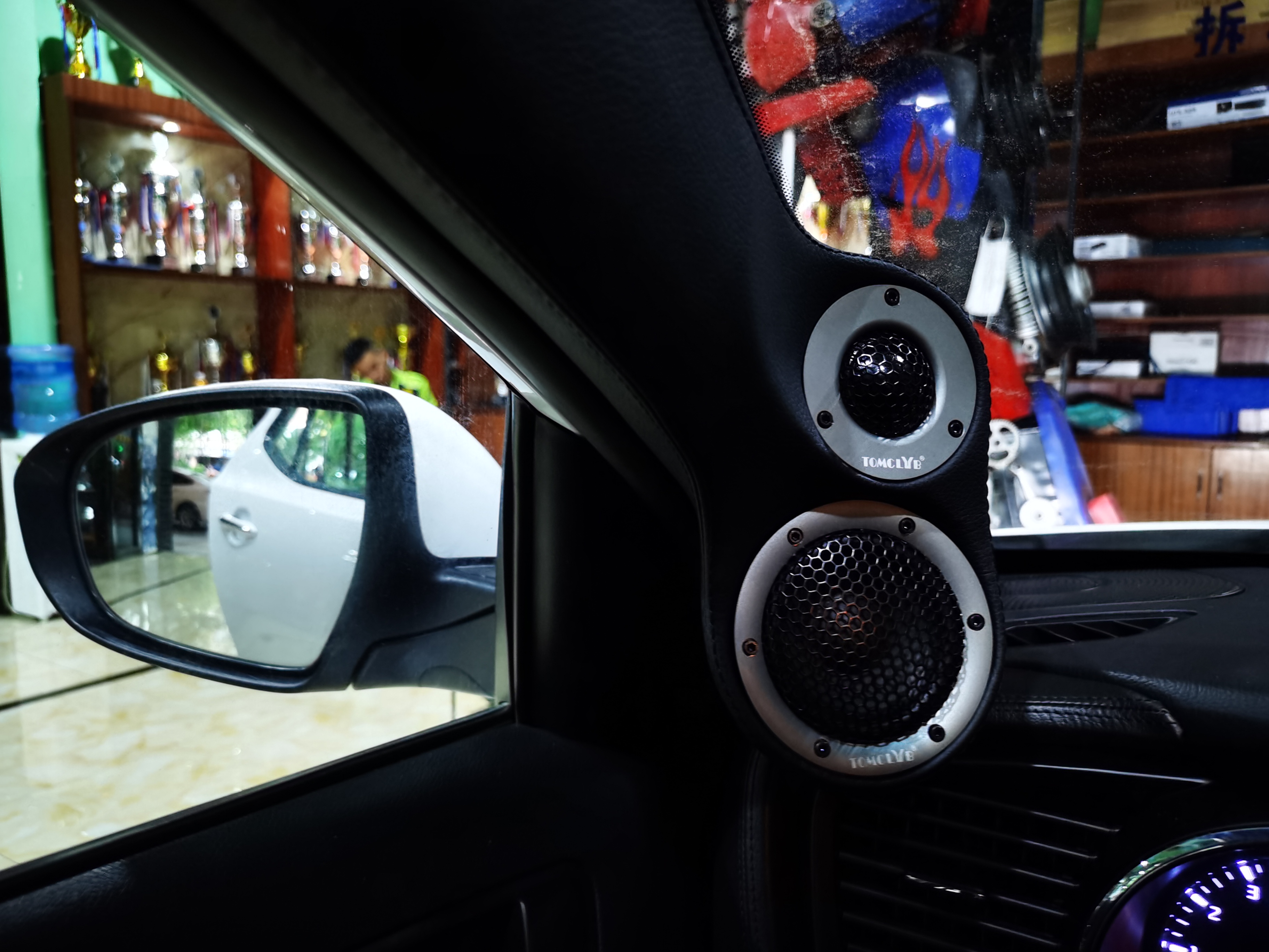 Car speaker replacementKia K5 costeffective car audio conversion work