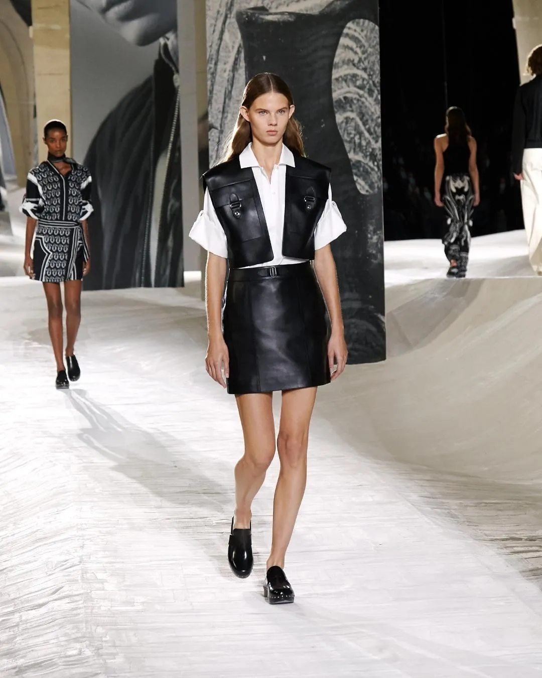 Hermès to make vegan leather handbags from mushrooms – luxury company soon  to launch lab-grown material Sylvania