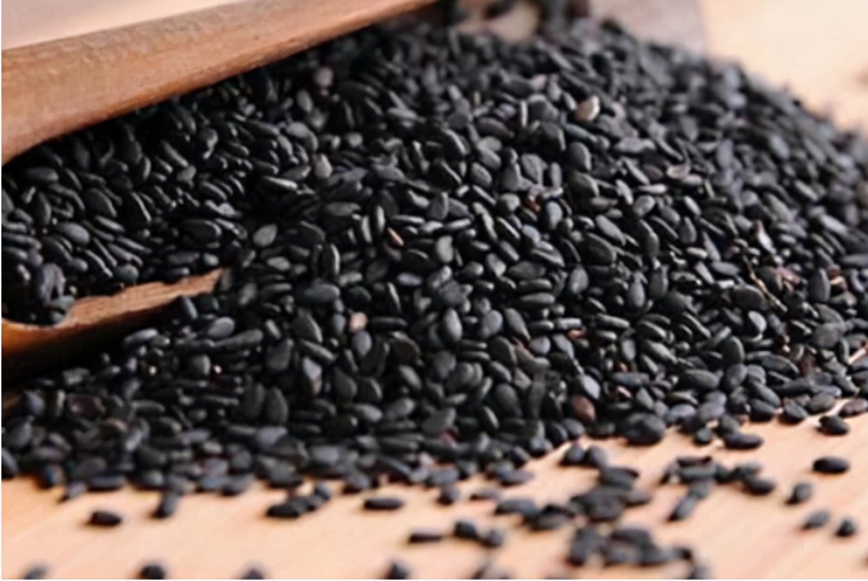 If you eat black sesame seeds for a long time, your body may get 6 benefits. You might as well